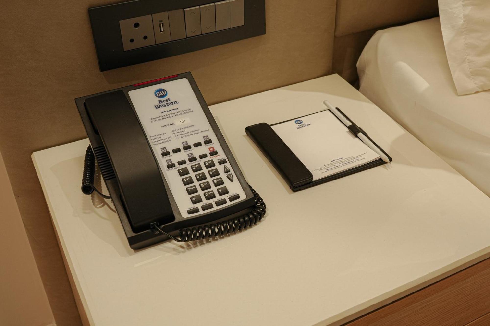 Best Western Ah1 Amritsar Eksteriør billede